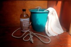 Ecological boat maintenance with black soap!