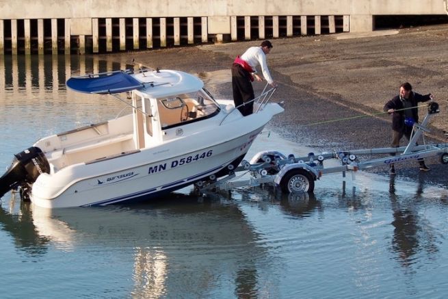 15 tips to get your boat out of the water without a fuss on a slipway
