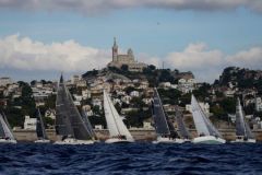Regatta at the foot of Notre-Dame de la Garde