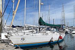Ibaia moored in its new home port in Pornichet.