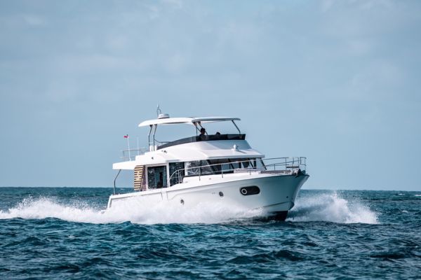 Sea trial of the Swift Trawler 48, a family model for slow sailing