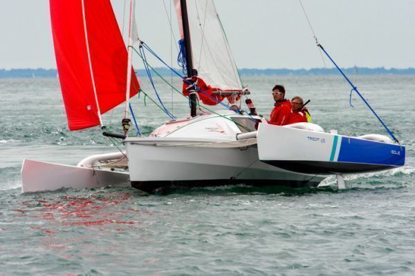 tricat trimarans