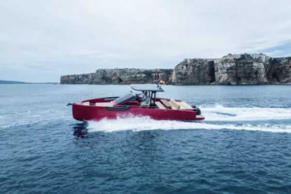 Nuva M11 Open, a Mediterranean weekender that doesn't shy away from performance