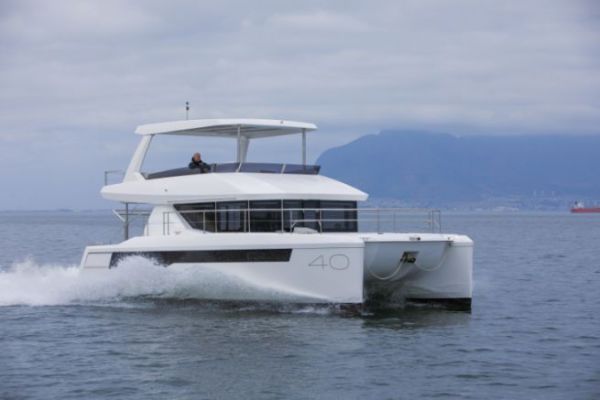 Leopard 40 PC, a catamaran designed since the beginning as a powerboat