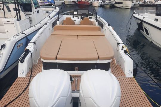 Sterk 31 RC: A deck layout adapted to small cruisers for a boat that remains sporty