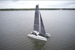 the design of the Xquisite 30 Sportcat seems simple enough