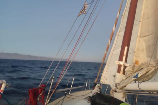 Logbook of a 21-day transatlantic crossing on Hateya, an auric steel cutter