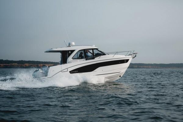 Bnteau Antars 9: Complete test of a family helmsman for coastal cruising