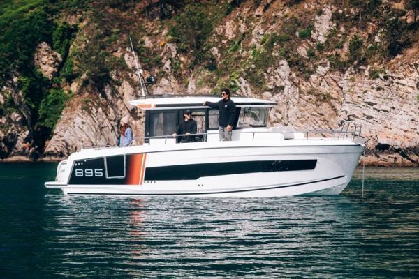 Merry Fisher 895 Sport Series 2: full test of a versatile helmsman designed for action at sea