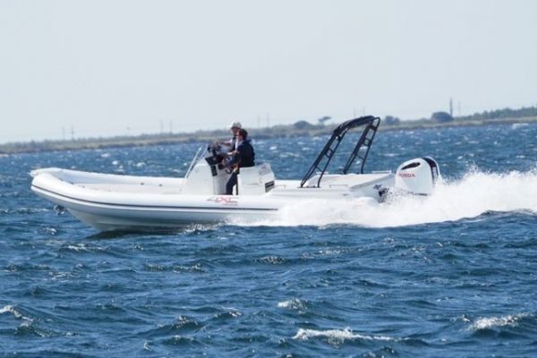 4XC Design HA27 price positioning in relation to the competition