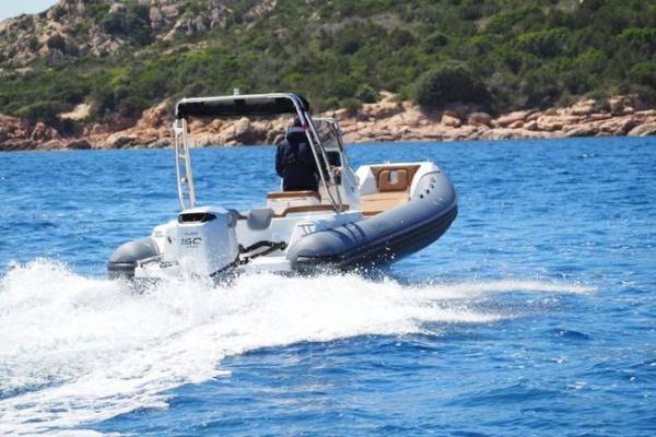 Filanciu 650 deck layout and fittings: comfort and modularity