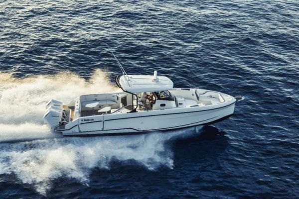 Complete test of the Wellcraft 38 T-Top: a grand open with an ambitious program