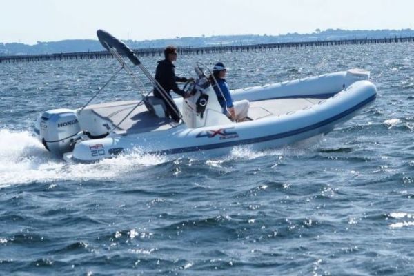 4XC HA20, the smallest in the Honda Marine range, seduces with its versatility