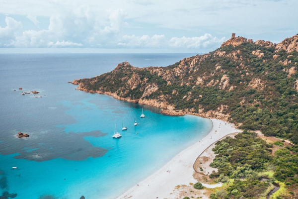 Yacht charter in Corsica with GlobeSailor: discover the Isle of Beauty