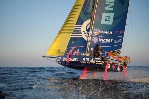 Benoit Marie stays in the lead despite damage