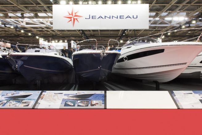 The Jeanneau moteur stand at the Nautic 2016