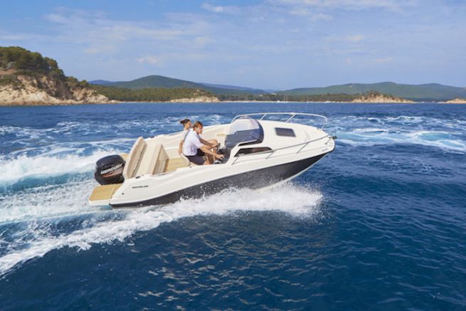 Quicksilver's 555 Activ Cabin