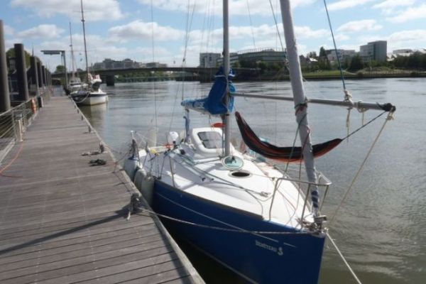 The Belm pontoon in Nantes